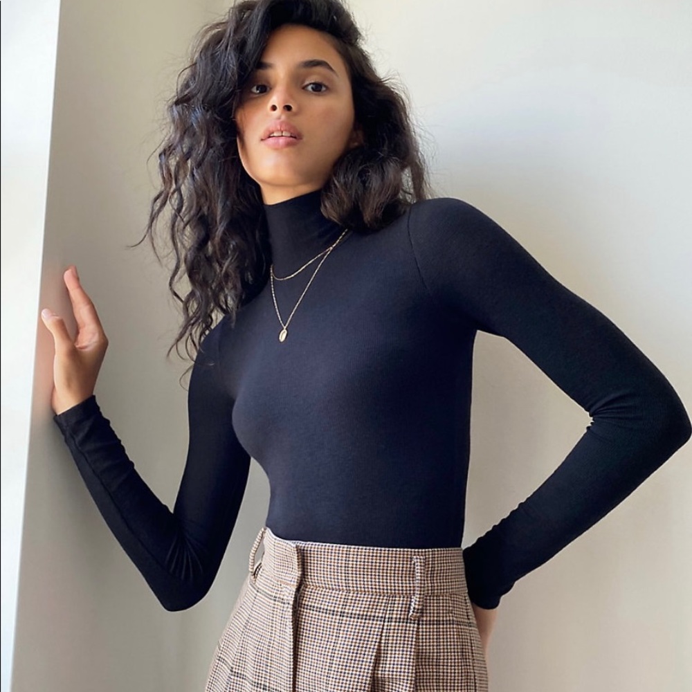 Brand New Aritzia Wilfred Only Turtleneck